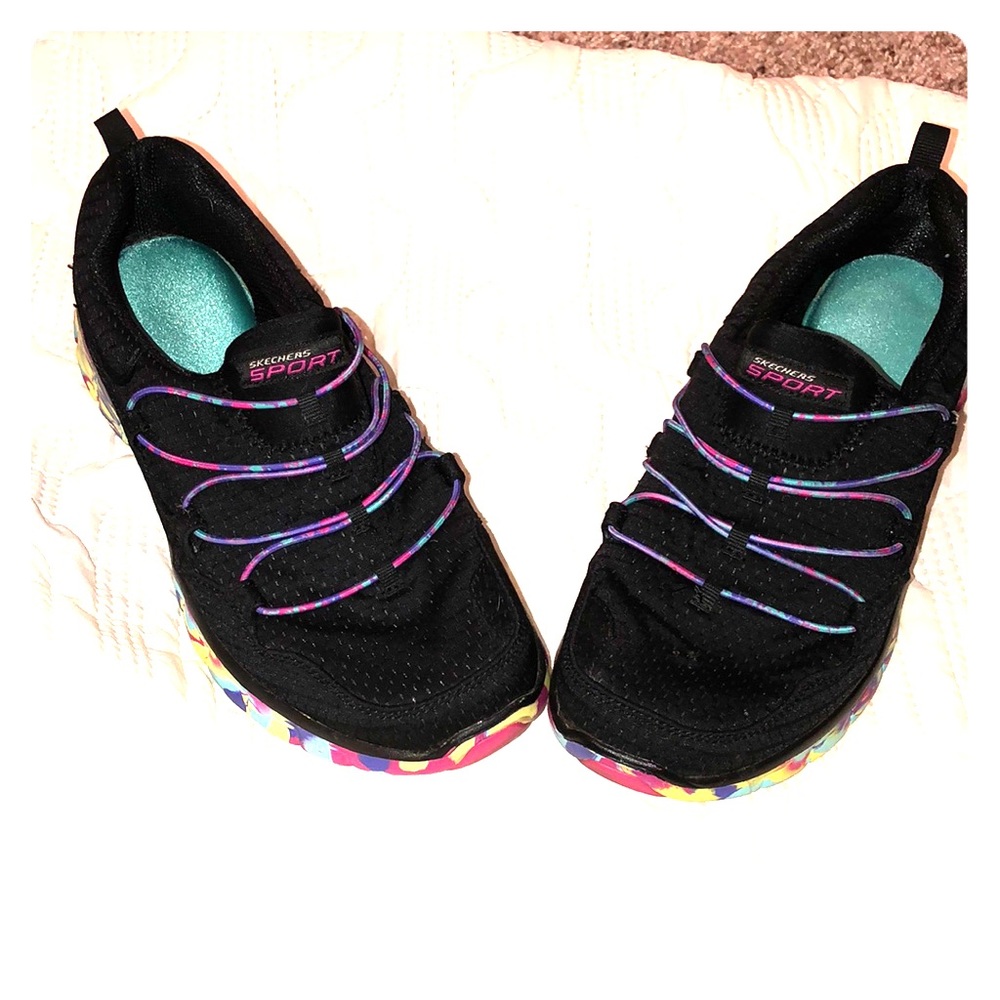 8.5 women Skechers Sport slip on sneakers